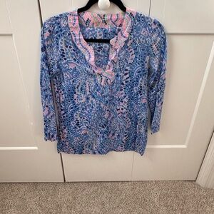 Lilly Pulitzer Women's Blue and Pink Patterned Top